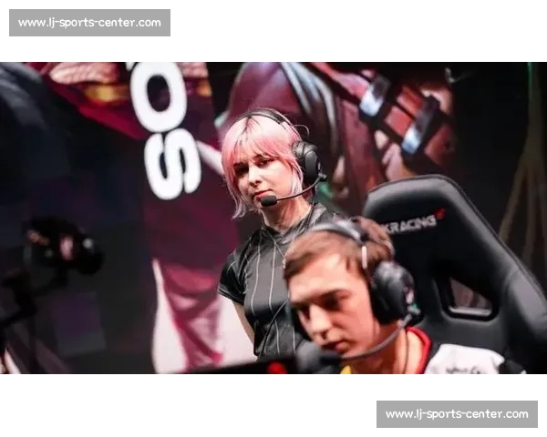 爱了爱了！小姐姐carry全场，体育电竞赛事回放太养眼！